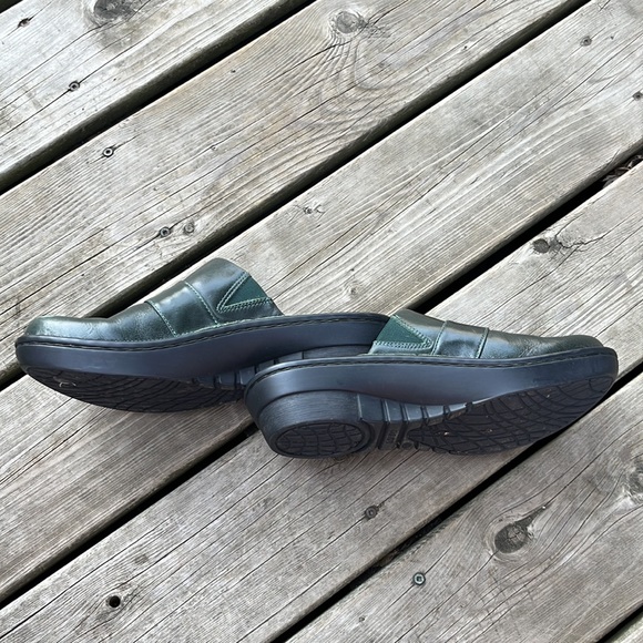 Naot - shoes Andiamo- good condition. Deep forest/ mineral green in colour. - Picture 7 of 8